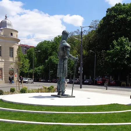 Sunny Downtown - Square 59 * Belgrade